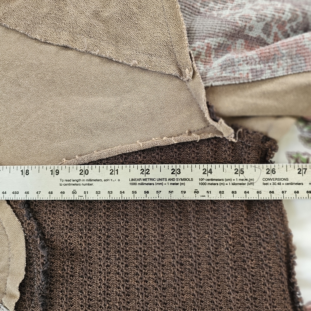 POL Earthy Patchwork V-Neck Sweater - Picture 5 of 9